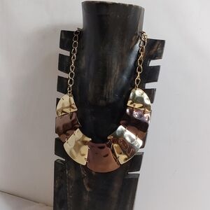 WOMEN'S STATEMENT NECKLACE